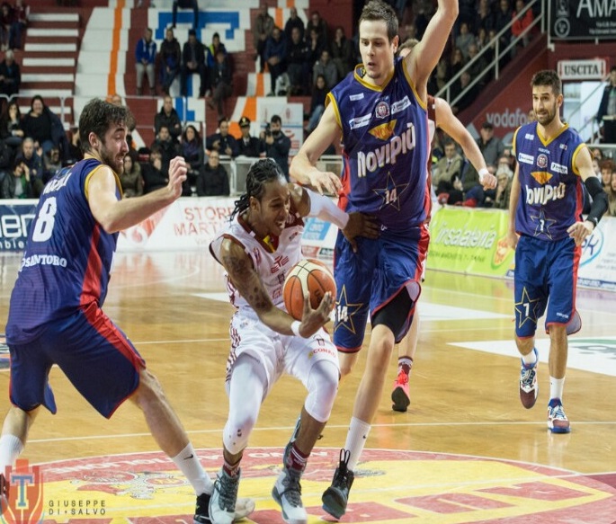 Pallacanestro: